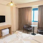 Village By The Sea מלון Qerret (Tirana)