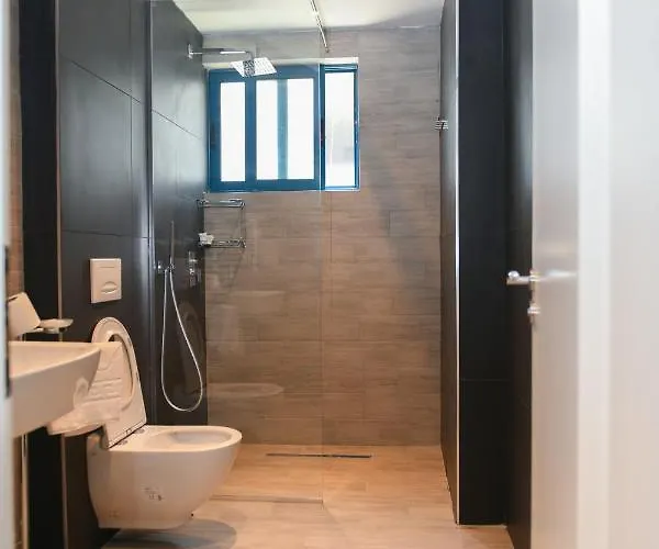 Village By The Sea Szálloda 4*