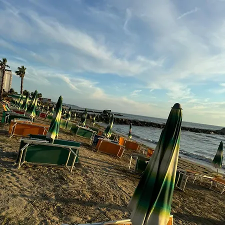 Village By The Sea 4* גולם