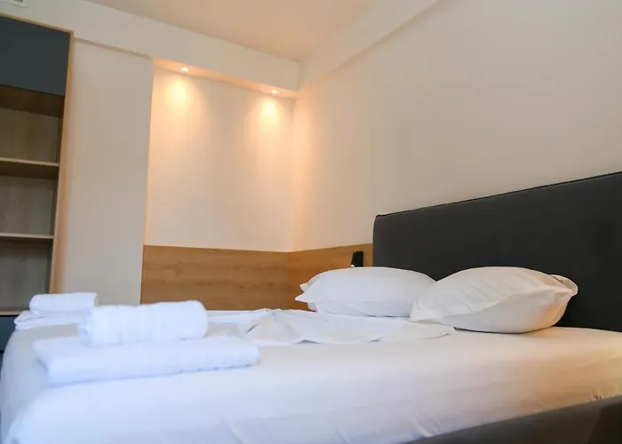 Village By The Sea Hotel Qerret (Tirana)