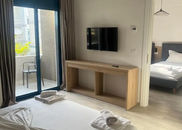 Village By The Sea Hotel Qerret (Tirana)